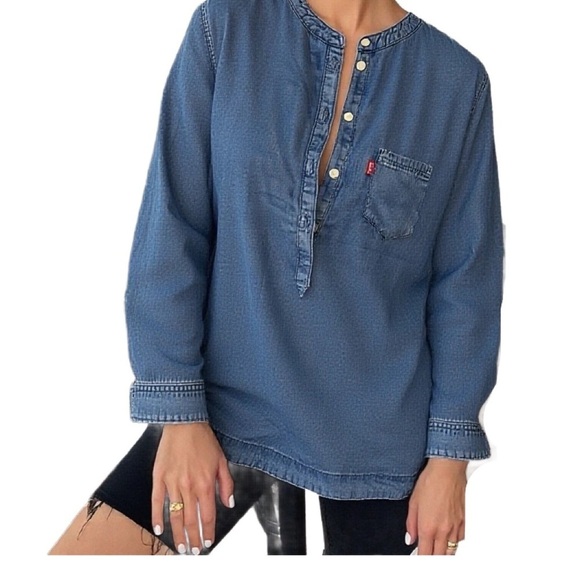 Levi's Tops - Levis Denim Shirt in Blue Wash Size XS